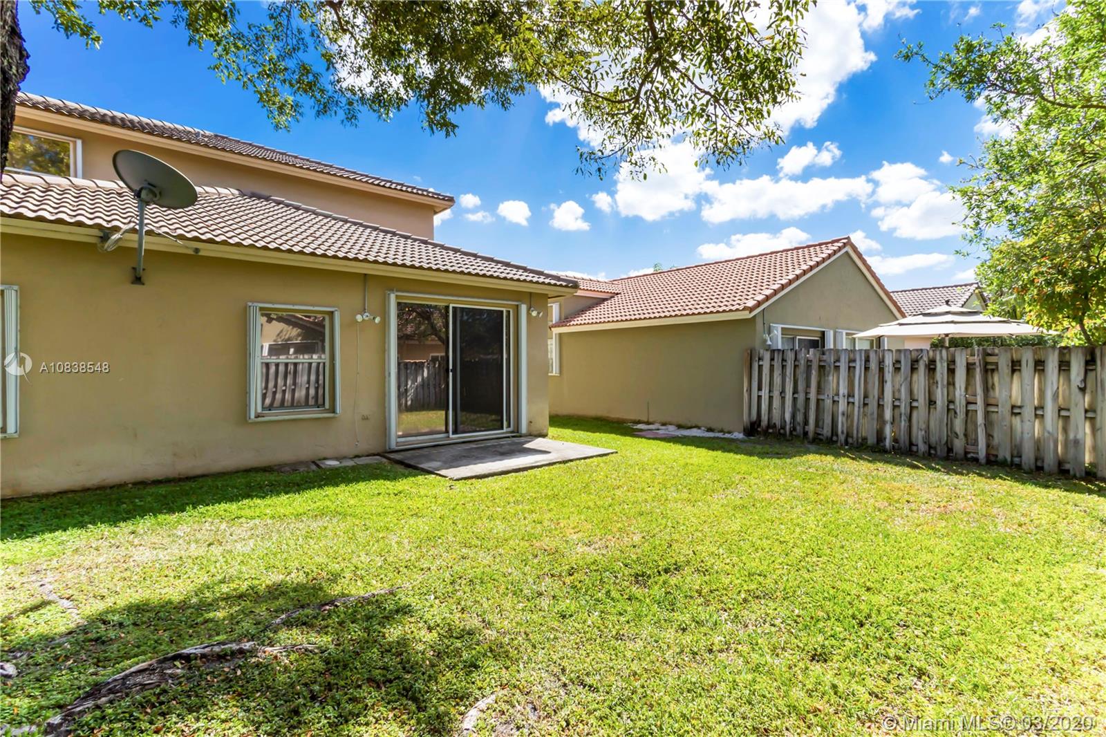 SAPPHIRE SHORES-SAPPHIRE - Residential