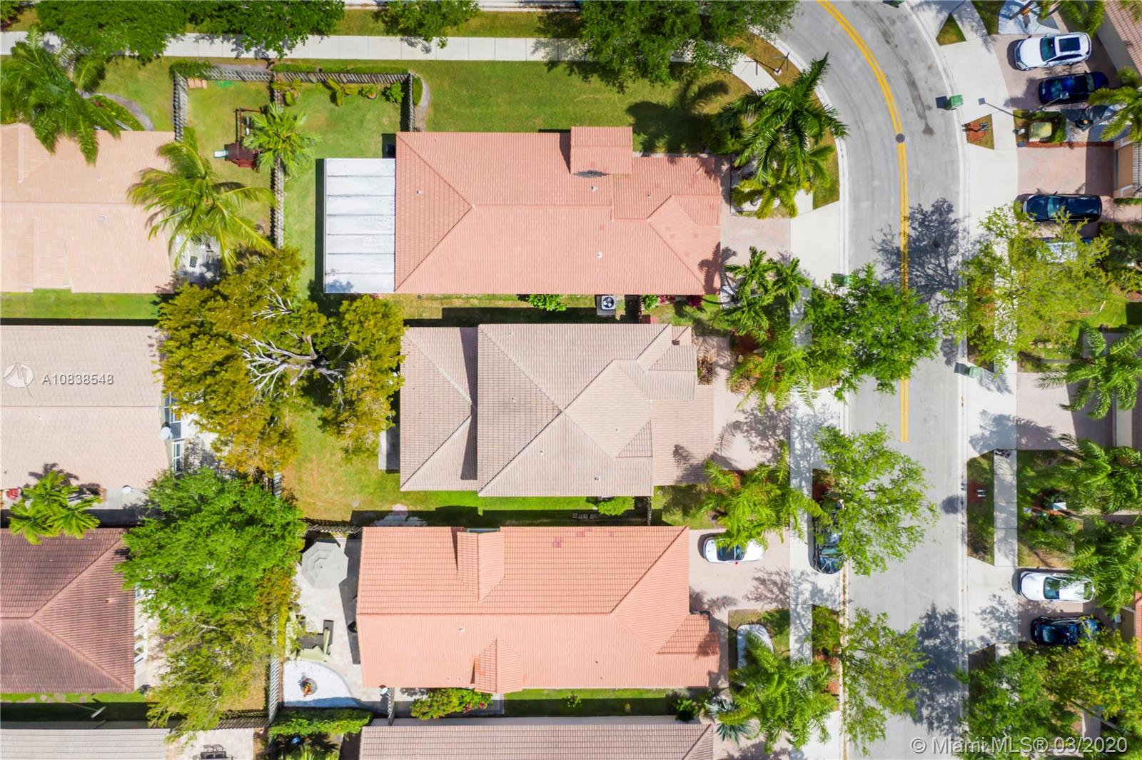 SAPPHIRE SHORES-SAPPHIRE - Residential