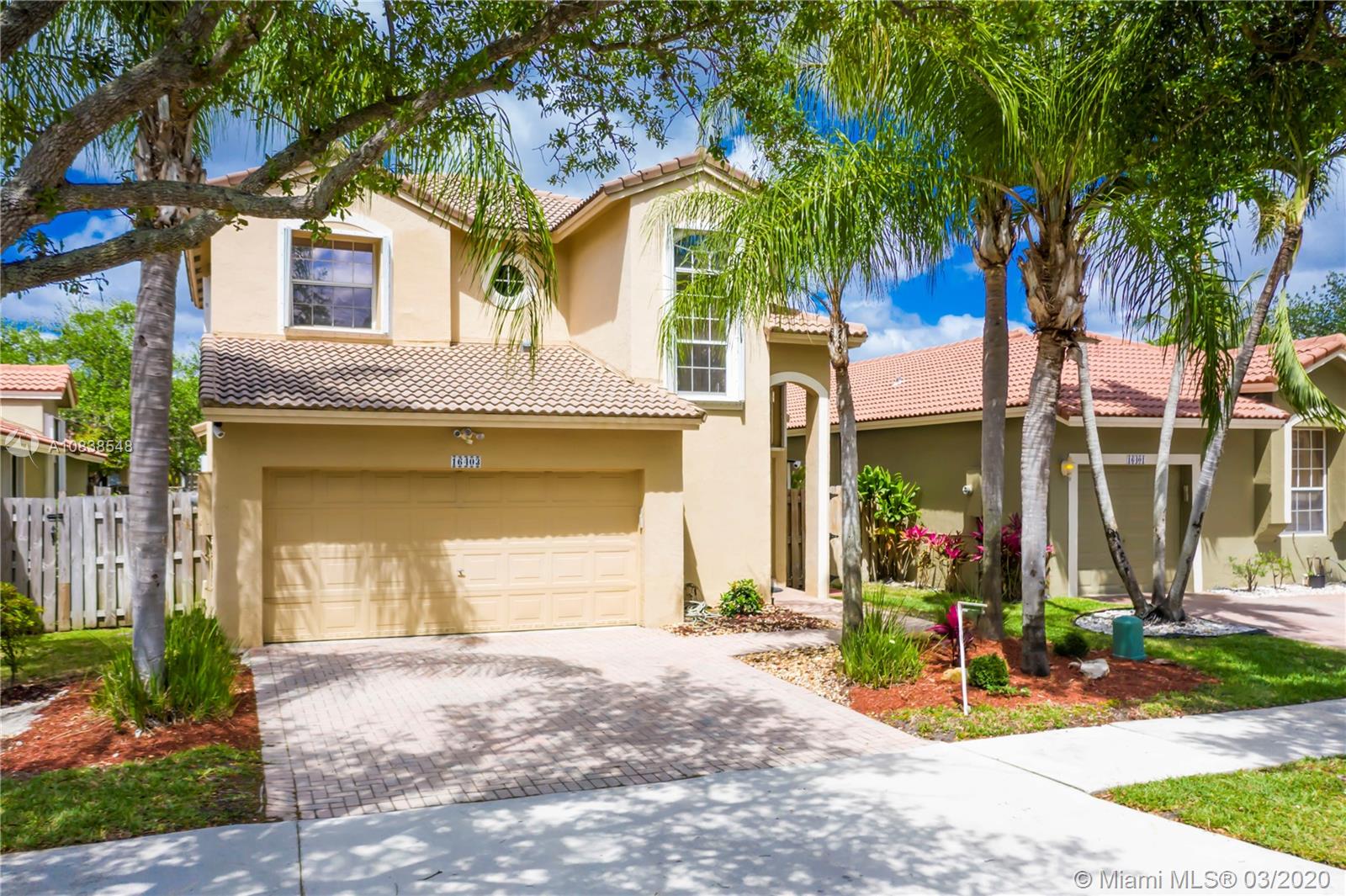 SAPPHIRE SHORES-SAPPHIRE - Residential