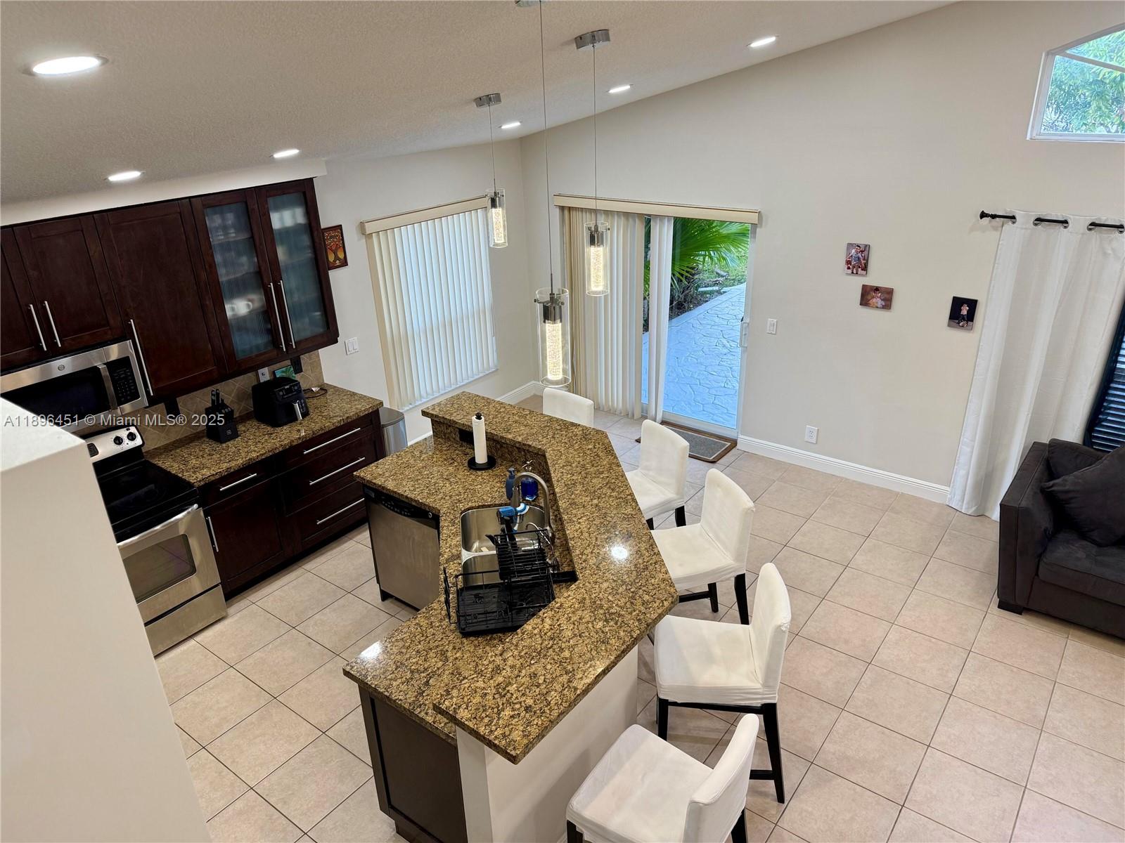 PEMBROKE FALLS PHASE 2 - Residential Lease