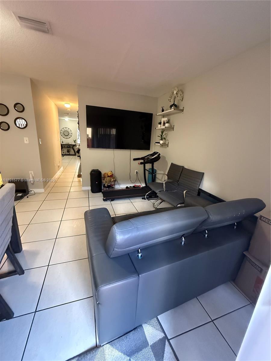 BONITA GOLF VIEW TOWNVILL - Residential