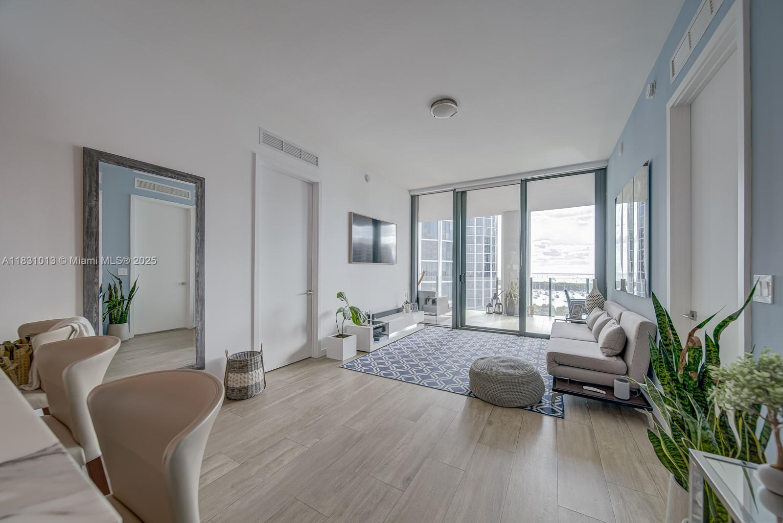 2831 S Bayshore Dr 1002