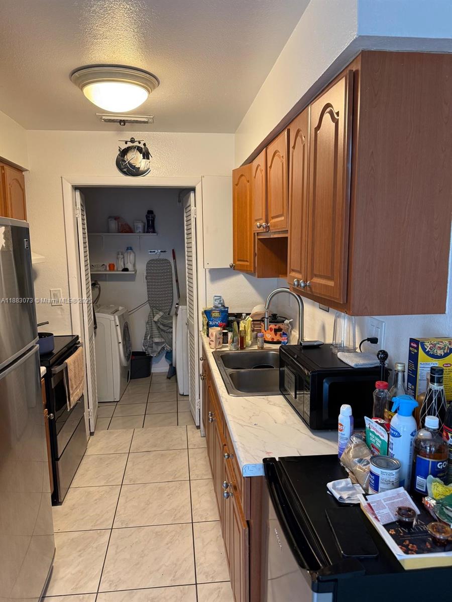 ISLAND VIEW - Residential Lease