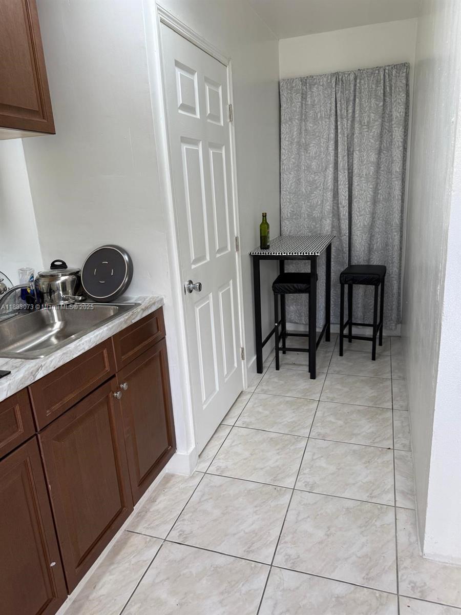 ISLAND VIEW - Residential Lease