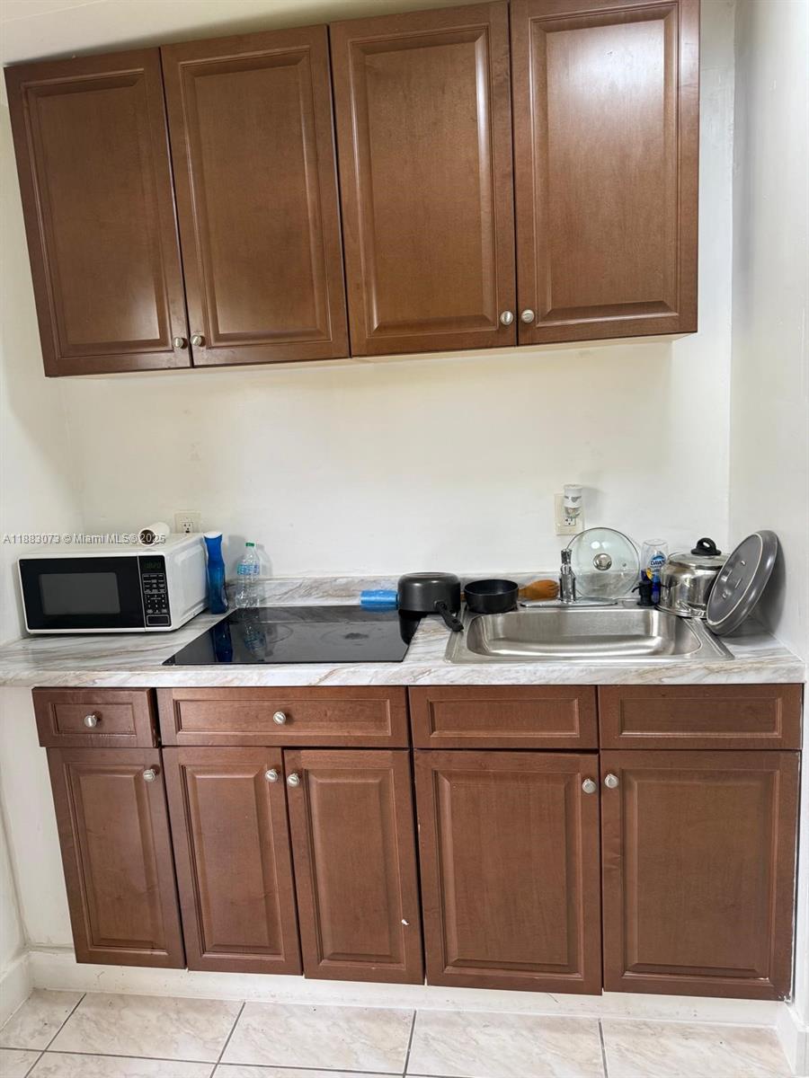 ISLAND VIEW - Residential Lease