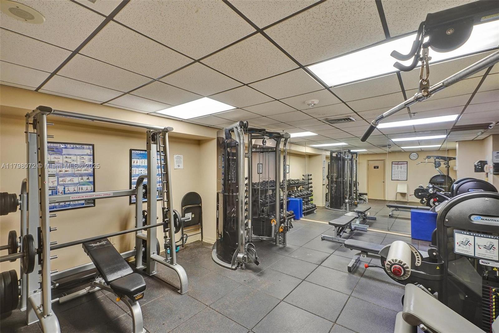 SUMMIT CONDO - Residential