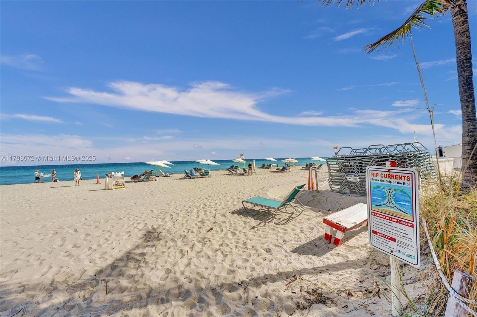 SUMMIT CONDO - Residential