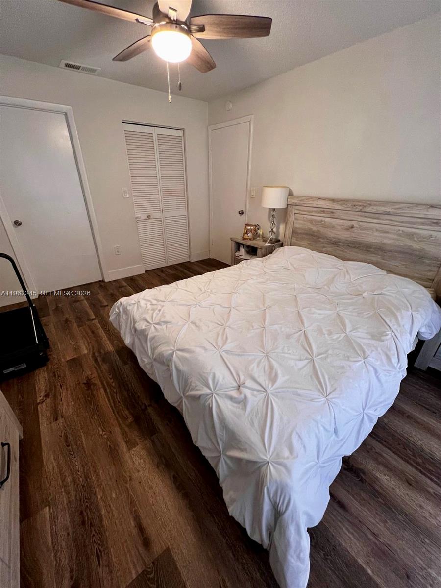 EL PRADO BY THE LAKE - Residential