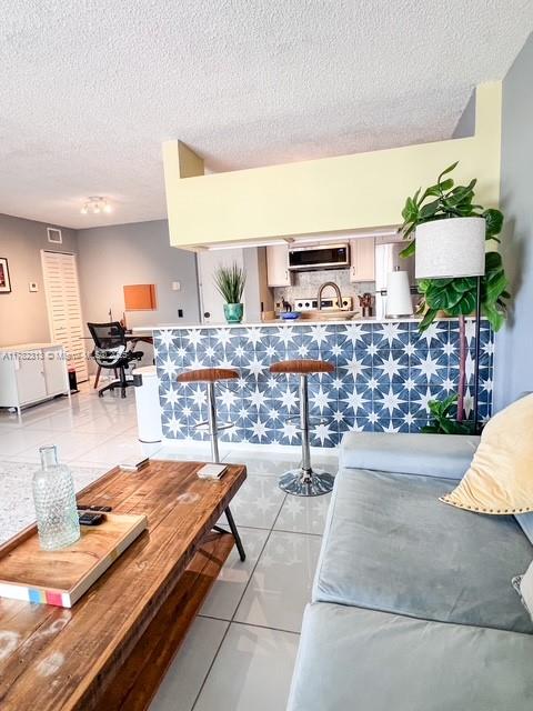460 S Park Rd 6-206, Hollywood, Broward County, Florida - 1 Bedrooms  
1 Bathrooms - 