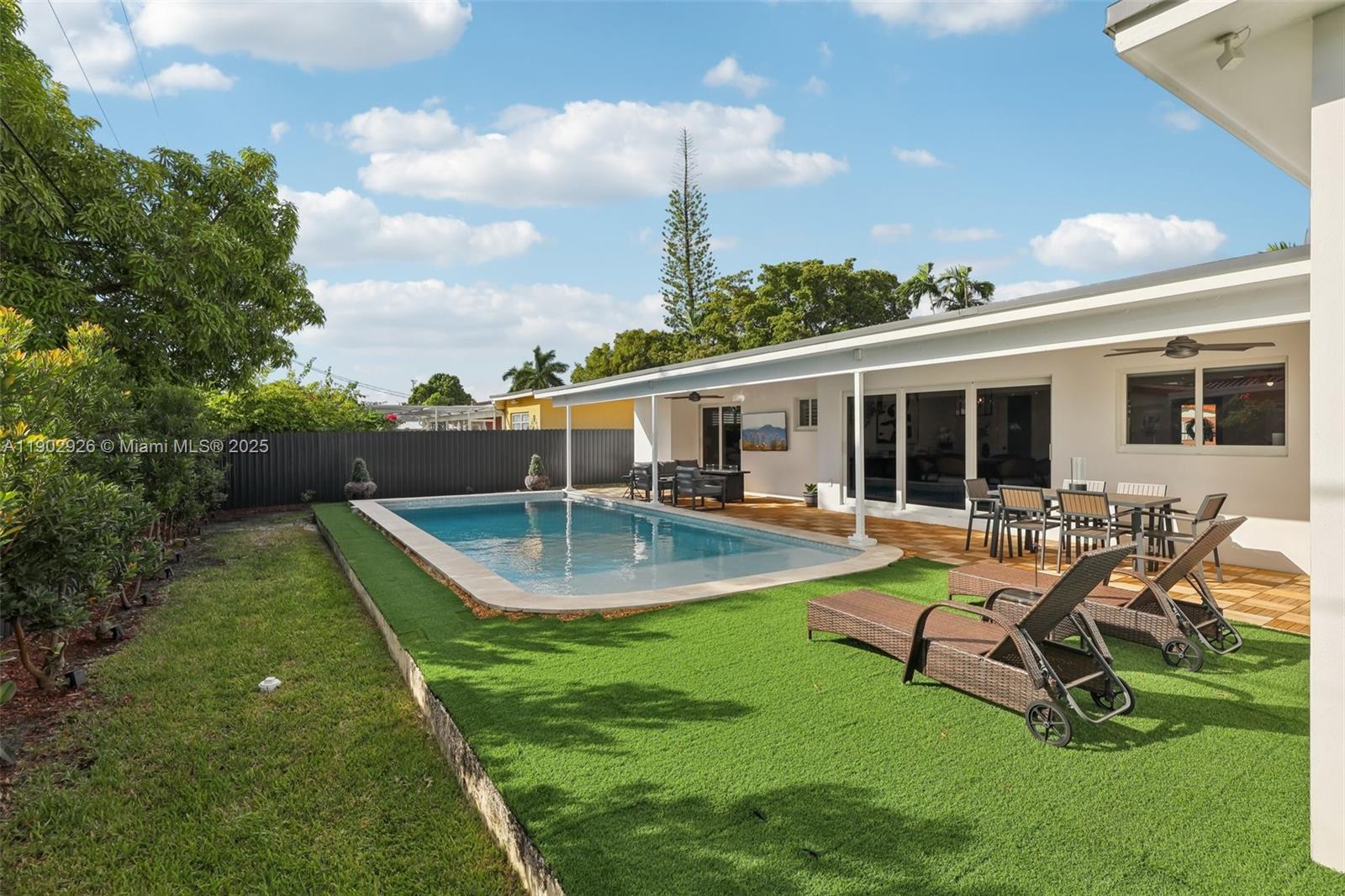 WESTBROOKE GARDENS - Residential