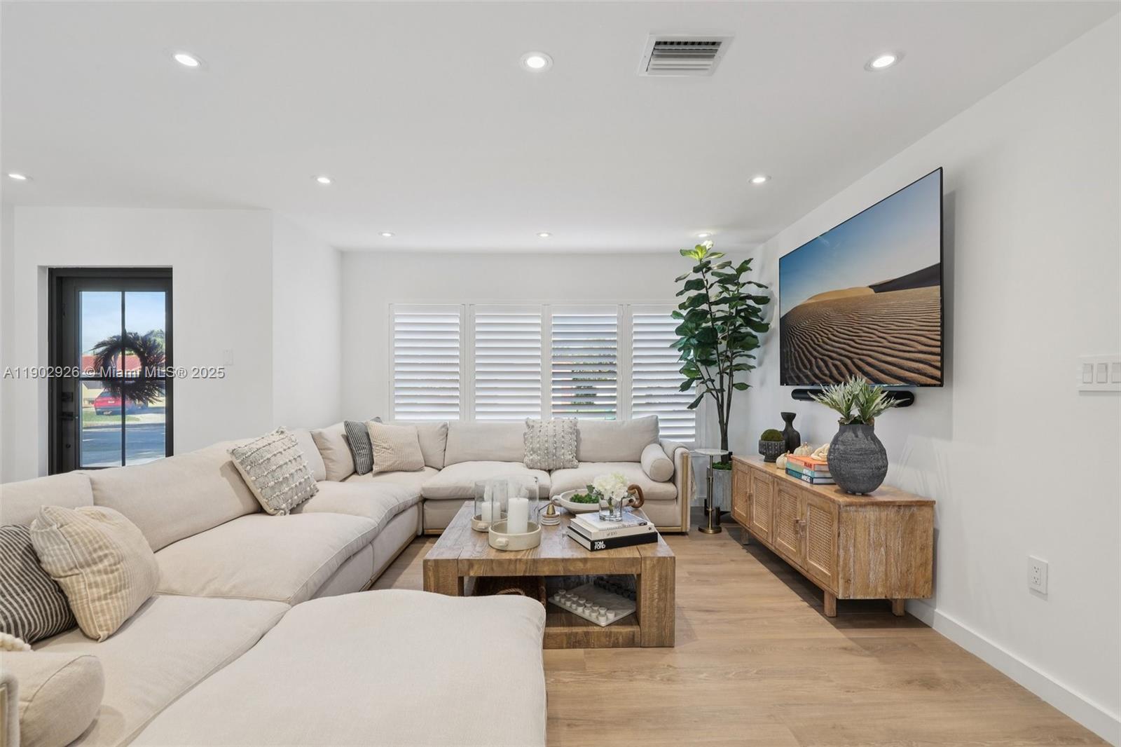 WESTBROOKE GARDENS - Residential