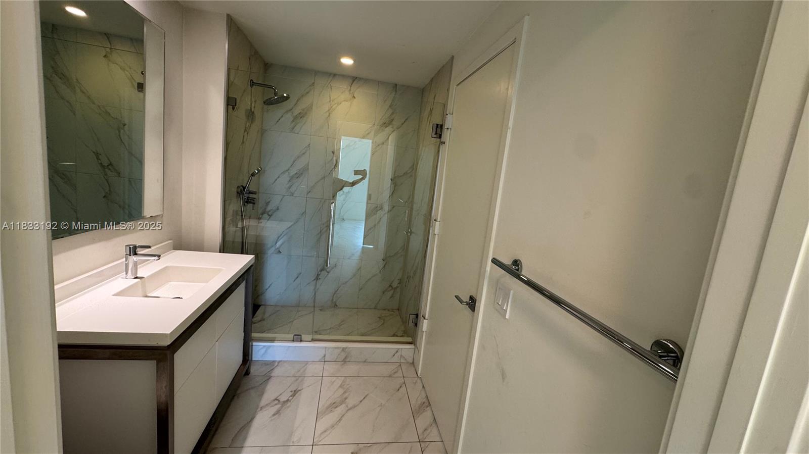 METROPICA NORTH TOWER ONE - Residential Lease