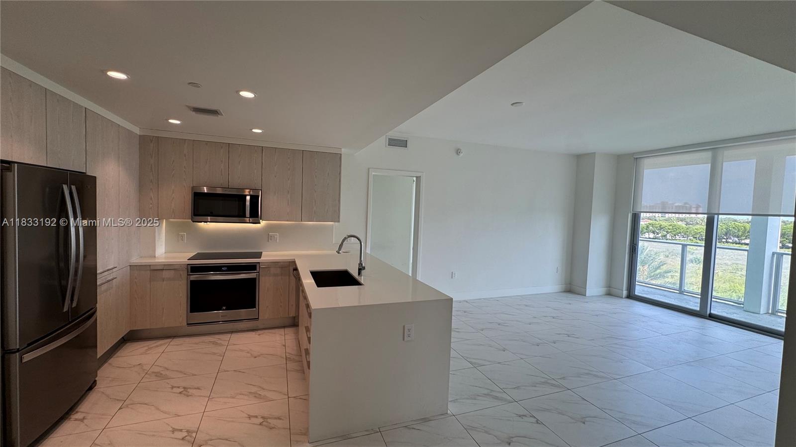 METROPICA NORTH TOWER ONE - Residential Lease