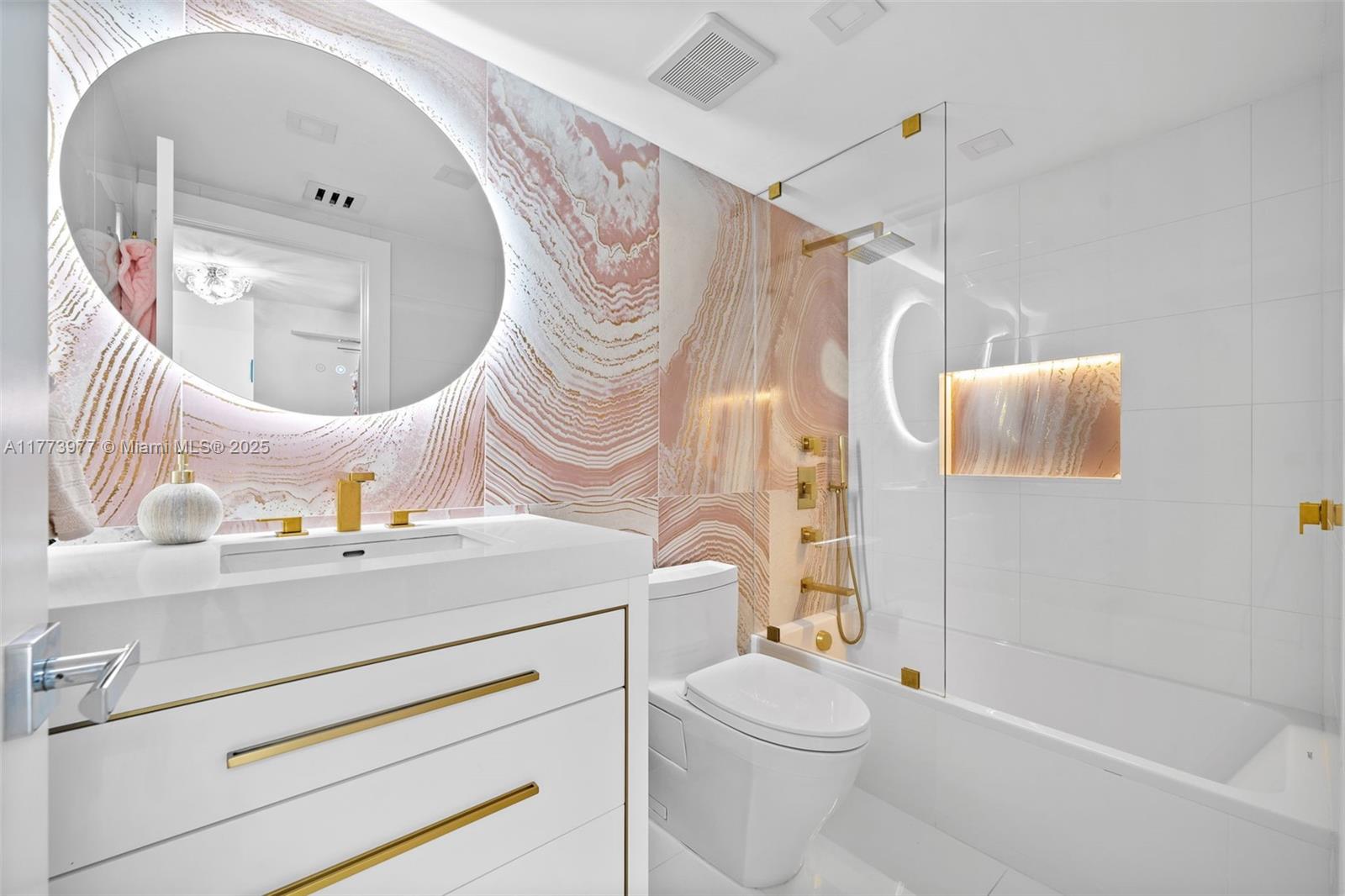 THE WAVES CONDO - Residential