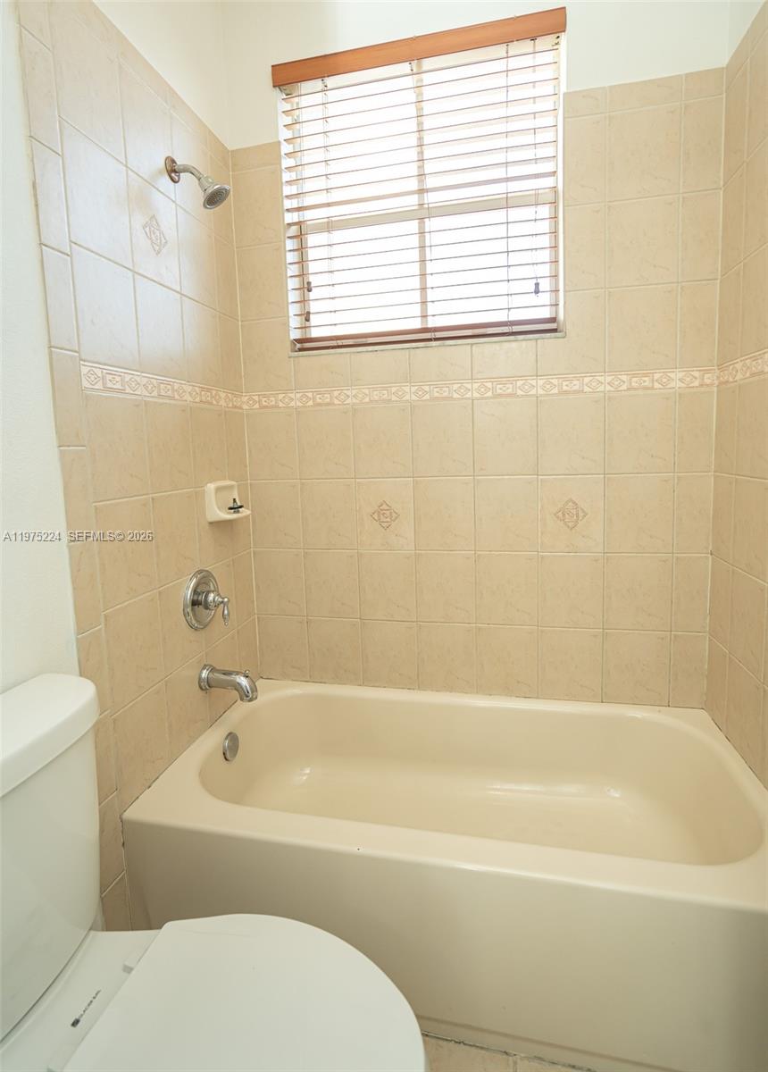 LAS TERRAZAS AT VIZCAYA C - Residential