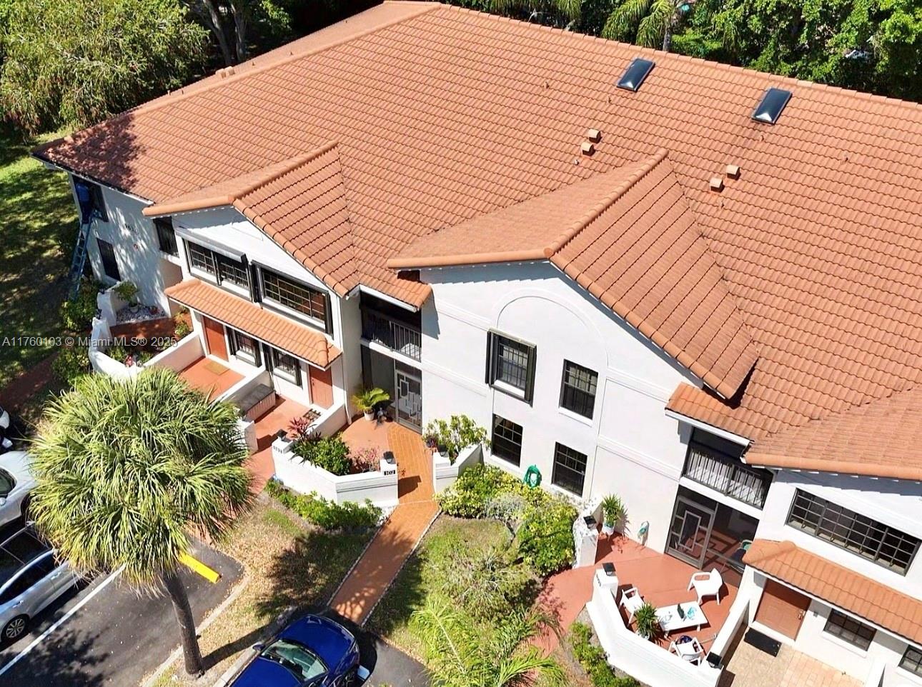SUN VALLEY EAST CONDO - Residential