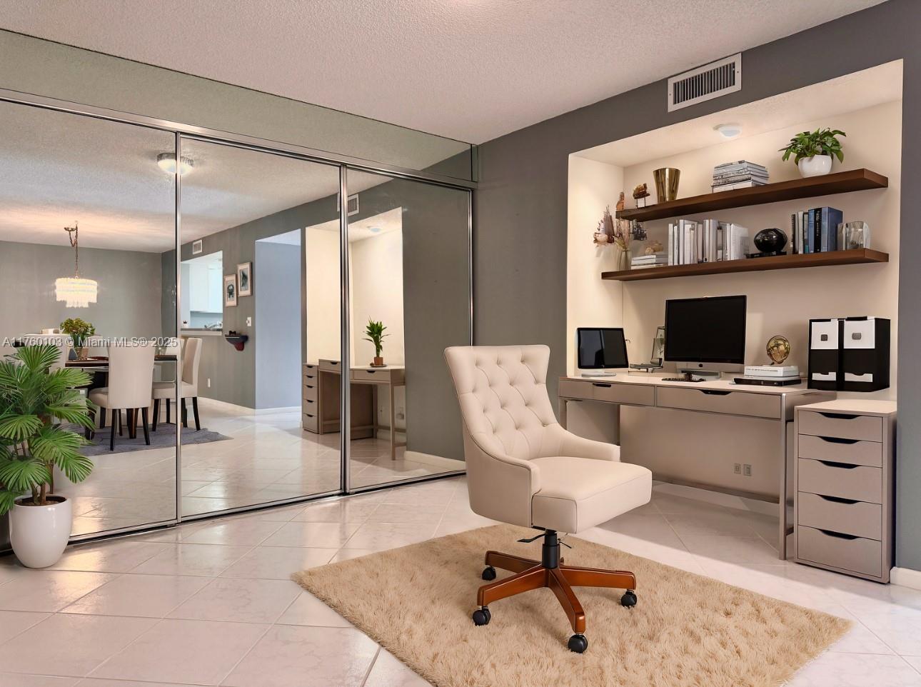 SUN VALLEY EAST CONDO - Residential