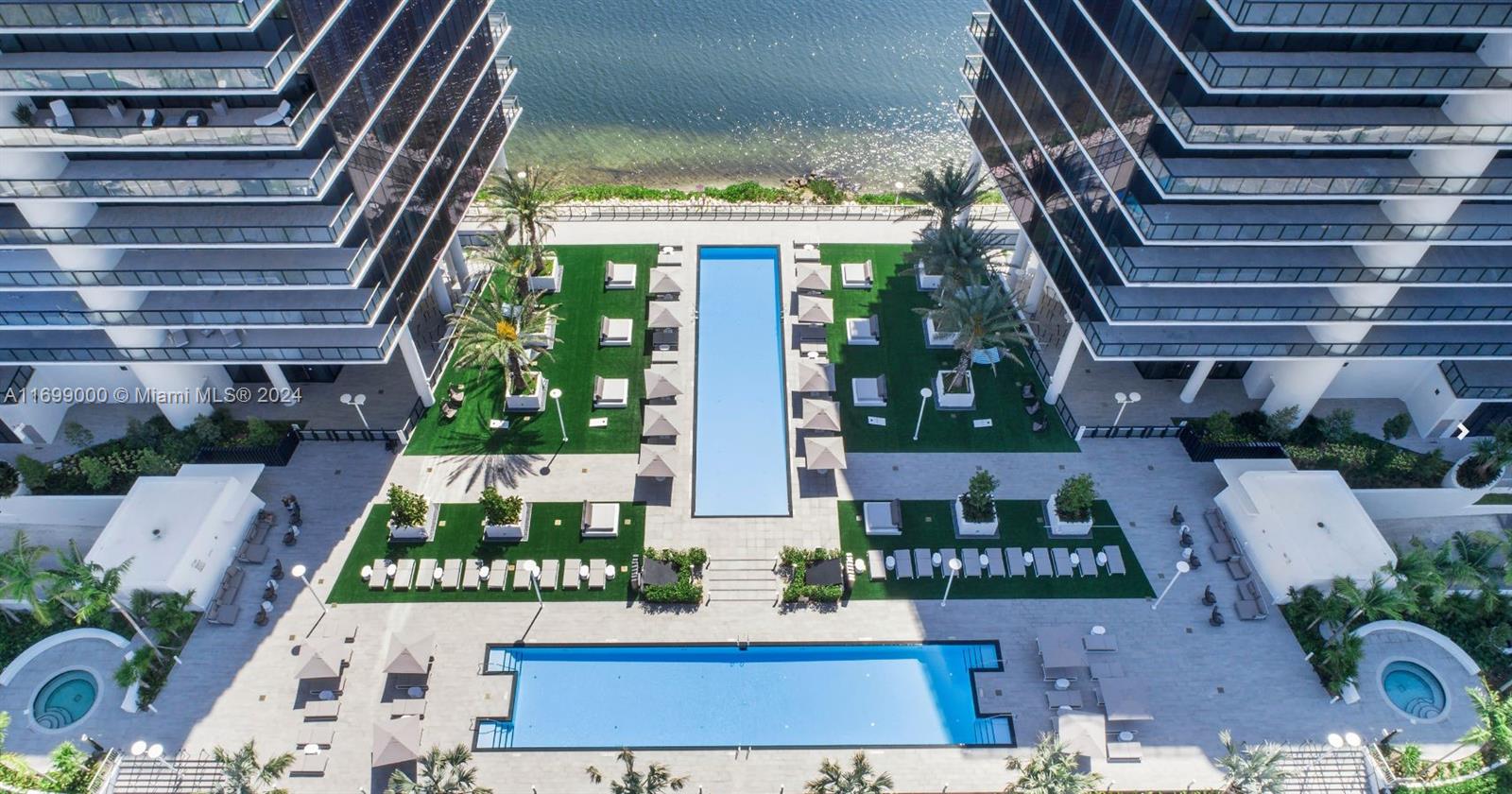 PRIVE CONDO - Residential