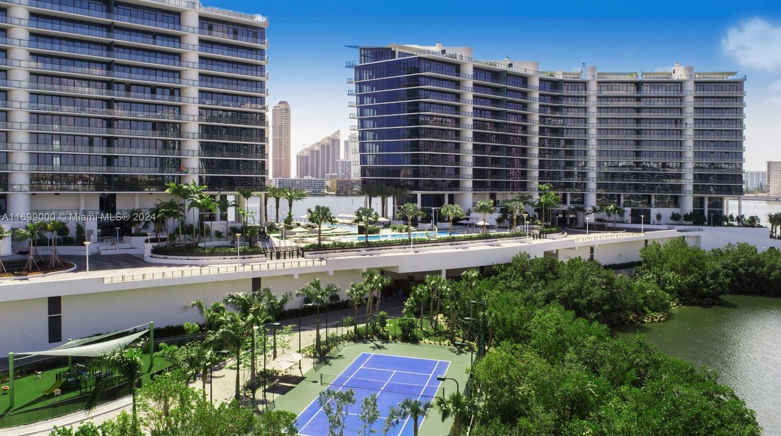 PRIVE CONDO - Residential