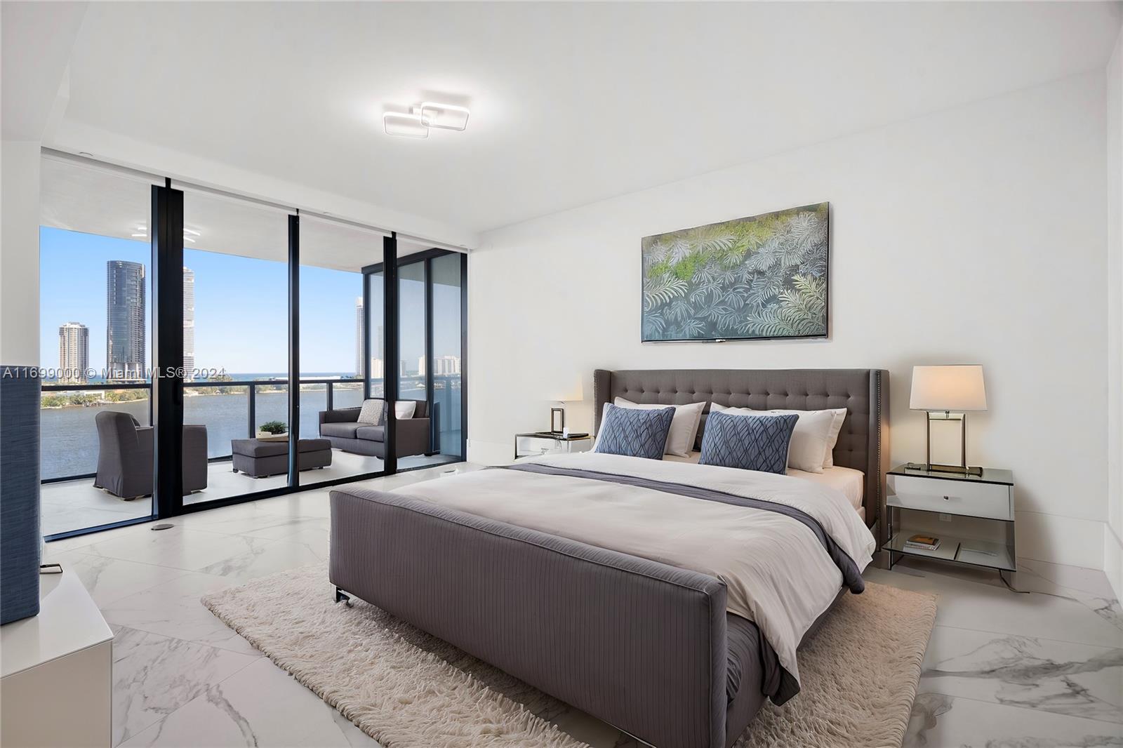 PRIVE CONDO - Residential