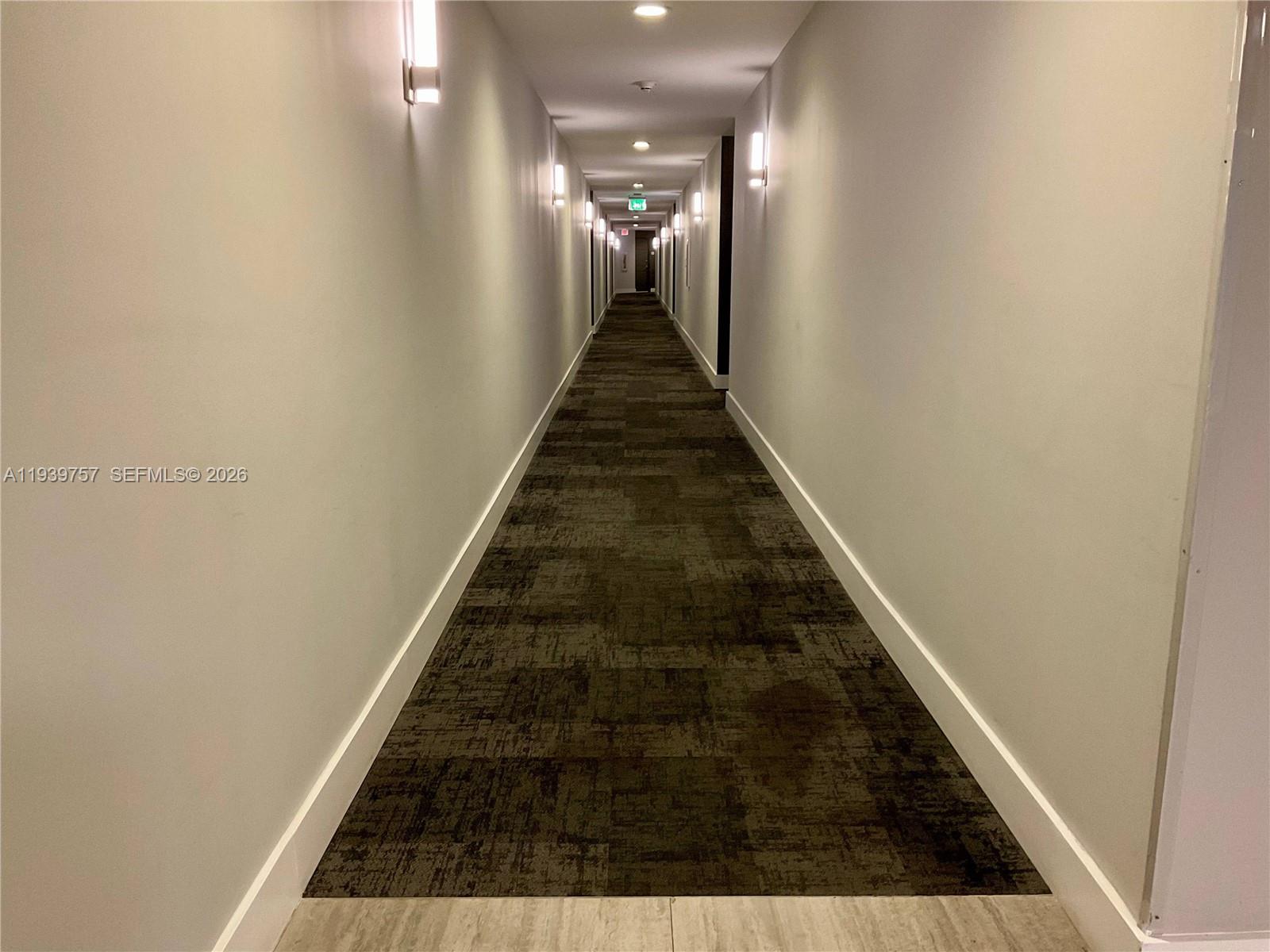 HOLLYWOOD STATION RES CON - Residential