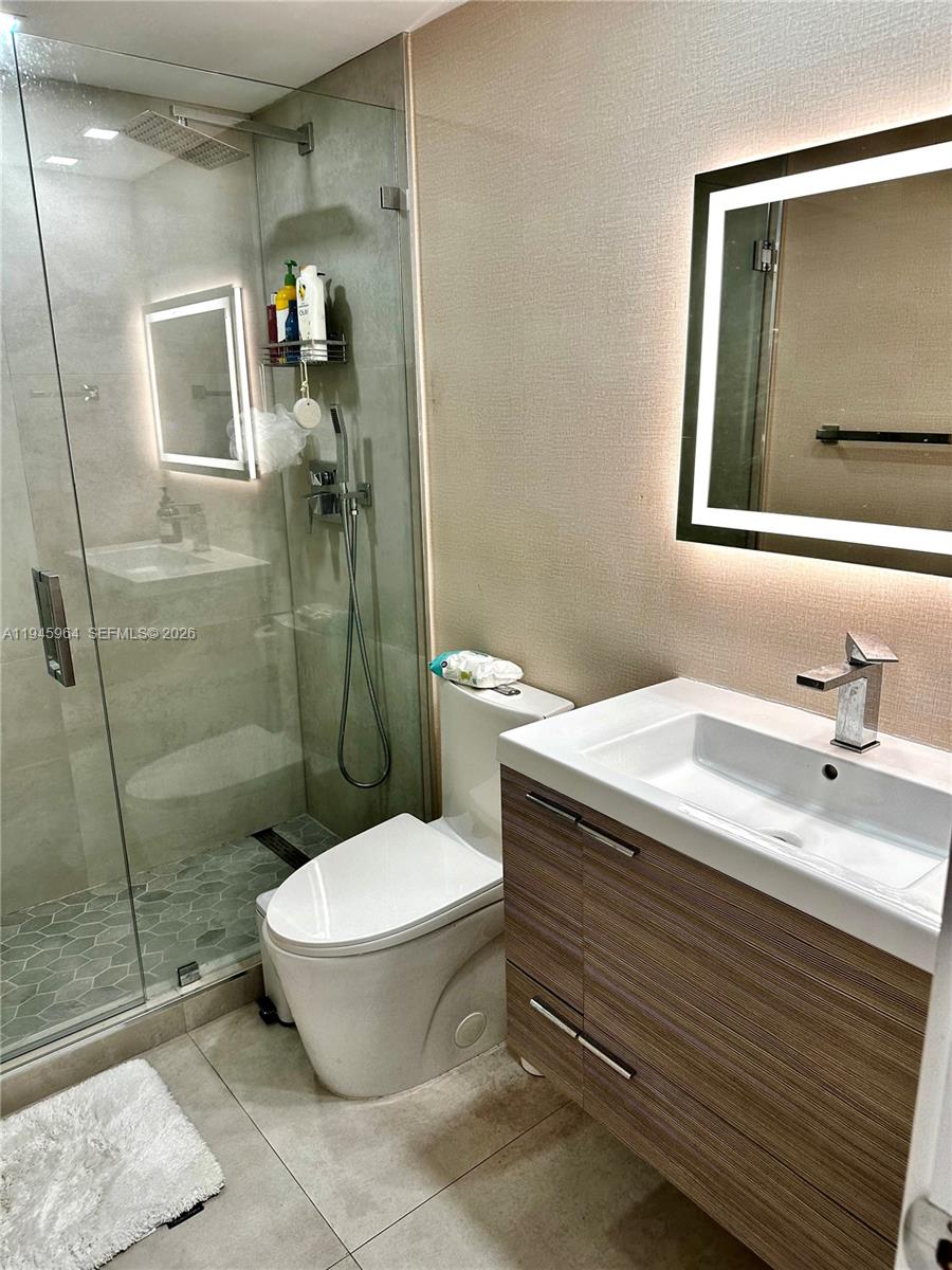 400 Kings Point Dr 1517