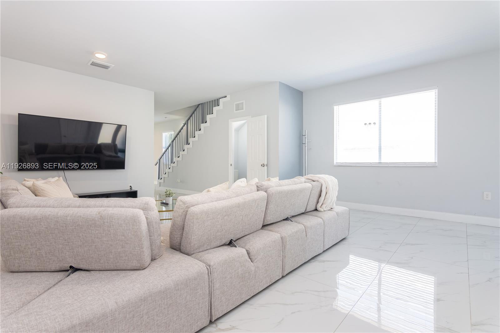 RIVER PARK - Residential Income