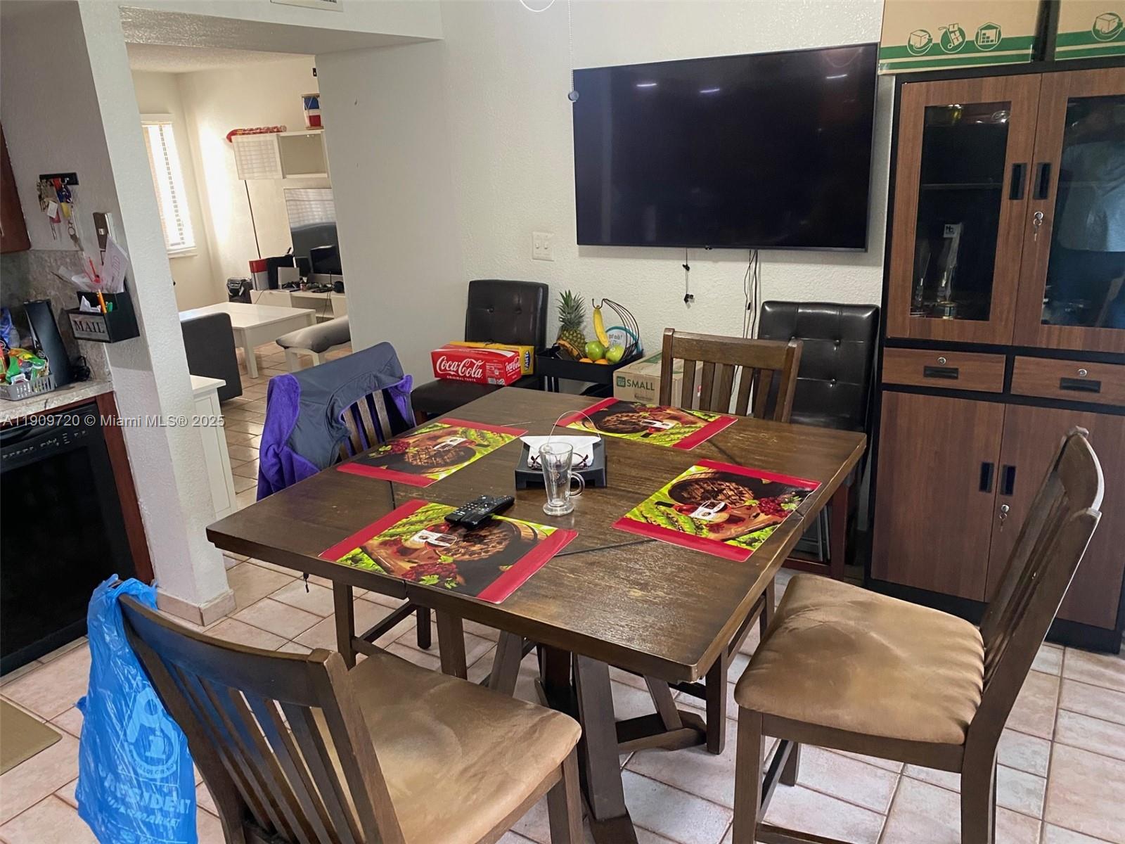 HORIZONS WEST CONDO #4 - Residential Lease