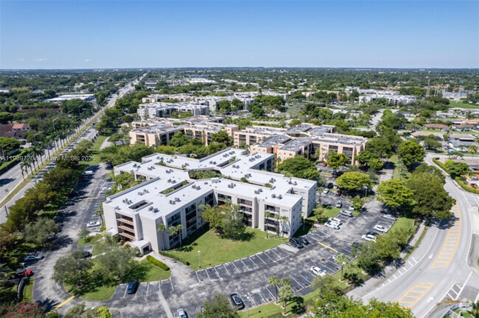 HORIZONS WEST CONDO #4 - Residential Lease