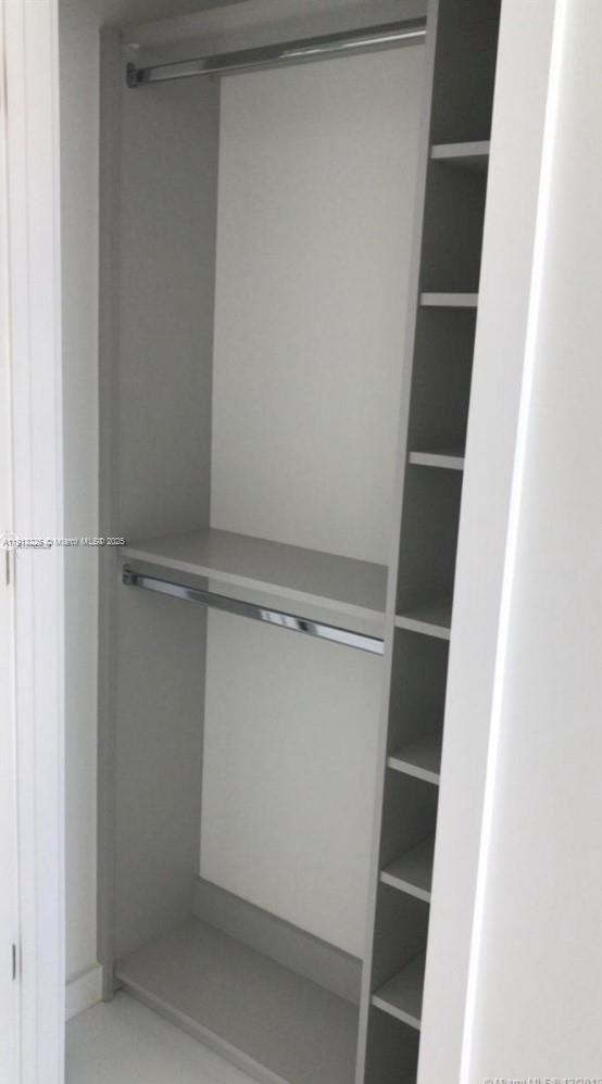 PARAMOUNT MIAMI WORLDCENT - Residential Lease