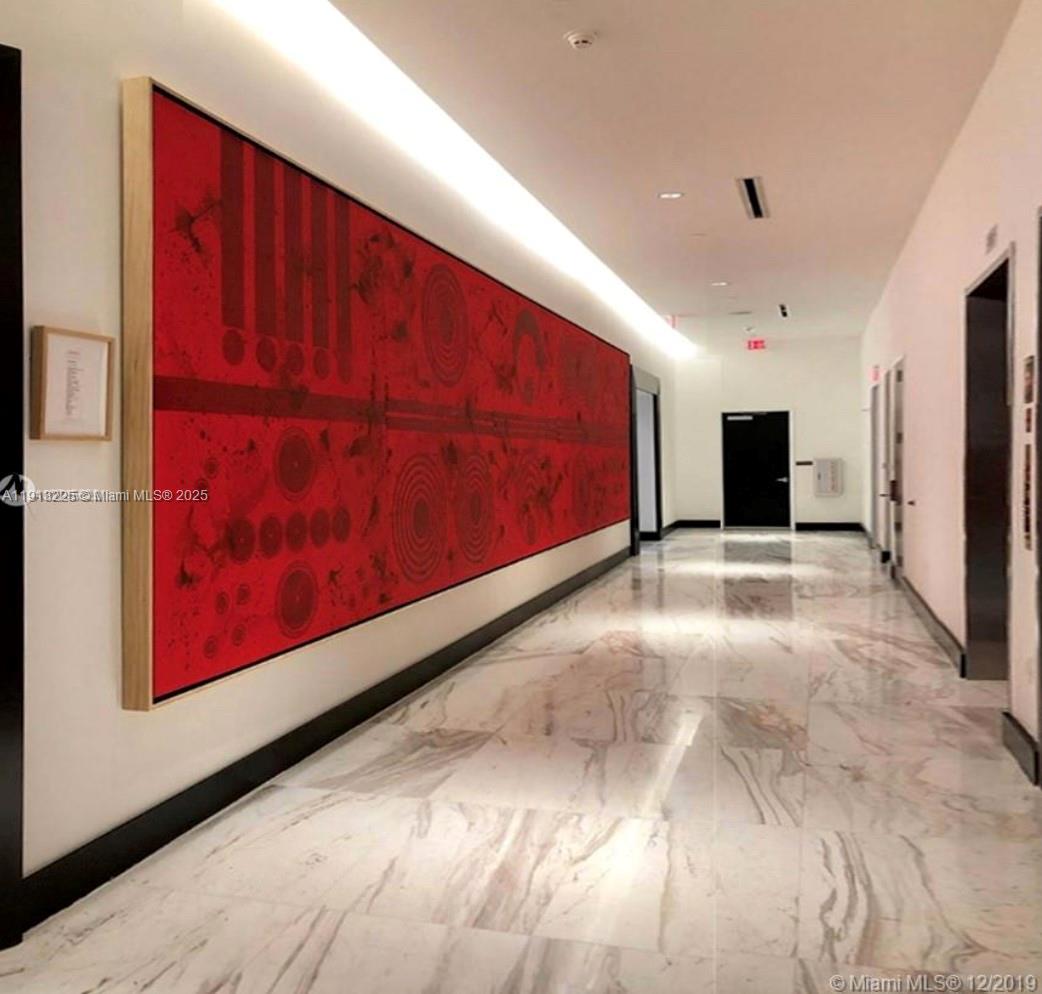 PARAMOUNT MIAMI WORLDCENT - Residential Lease