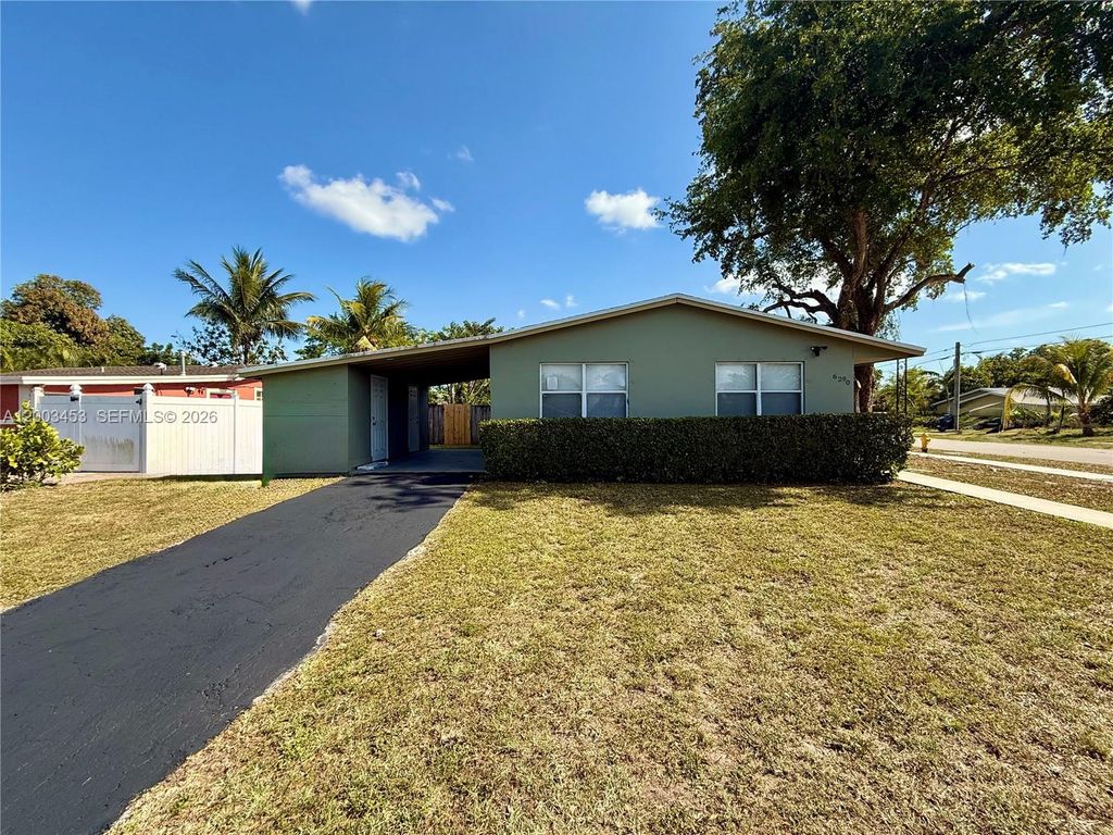 Photo of 6290 NW 14th St #6290, Sunrise, FL 33313 (MLS # A12003453)