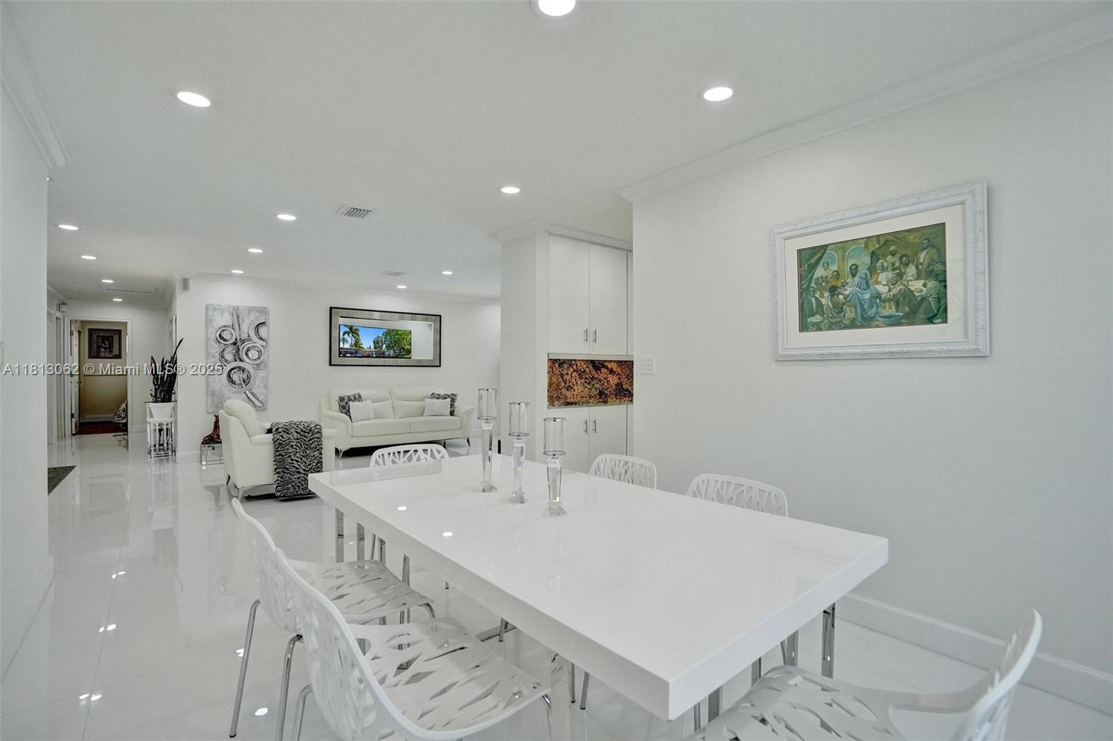 FOREST HILLS SOUTH - Residential