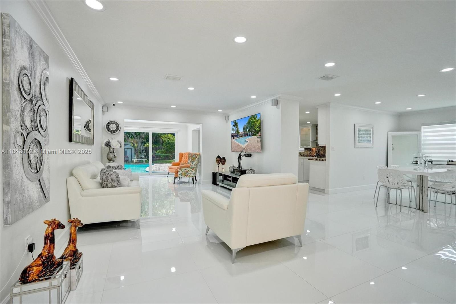 FOREST HILLS SOUTH - Residential