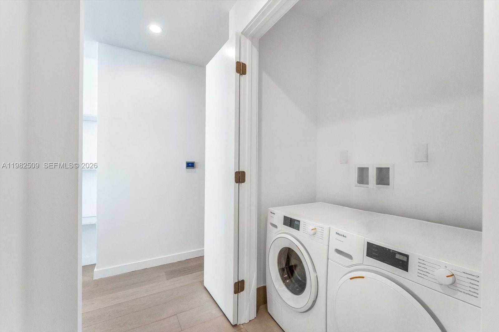 BAY HARBOR ISLAND - Residential