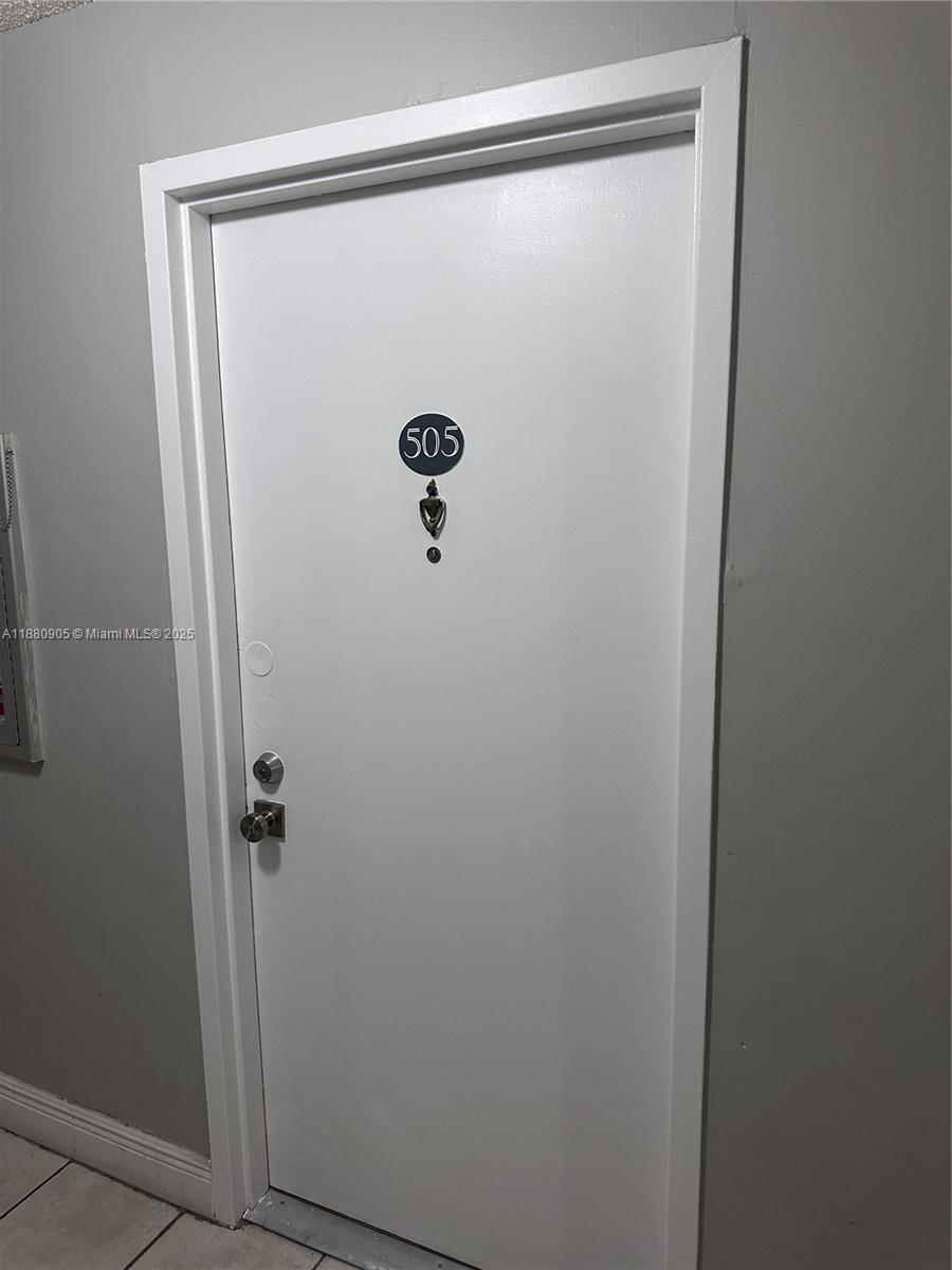 PALM GARDENS CONDO - Residential Lease