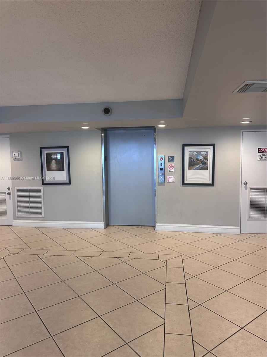 PALM GARDENS CONDO - Residential Lease