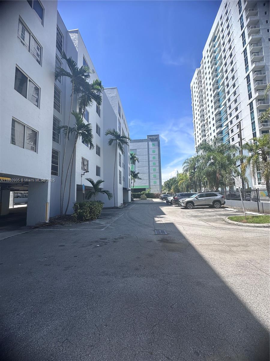 PALM GARDENS CONDO - Residential Lease