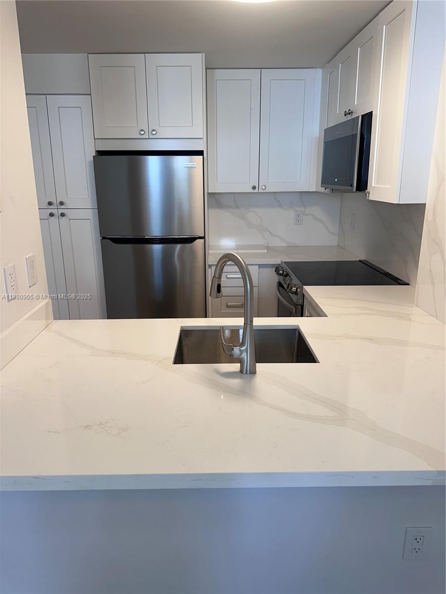 PALM GARDENS CONDO - Residential Lease