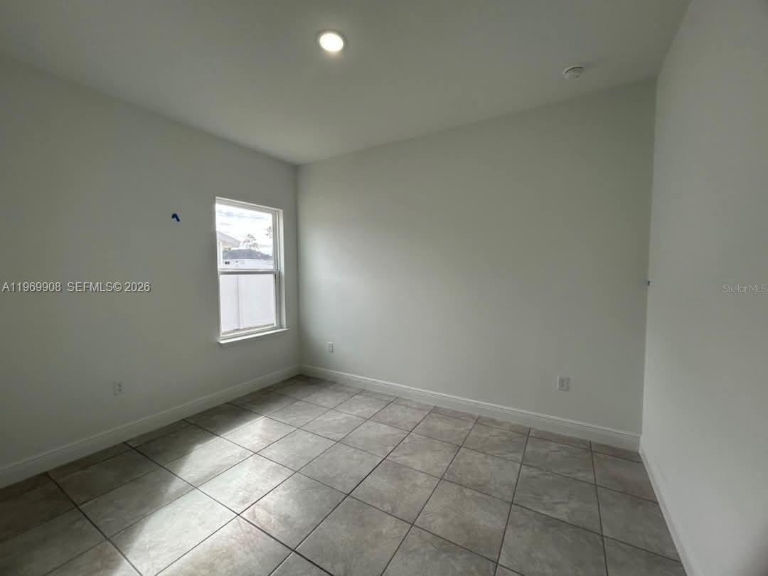 684 Marion Oaks Manor