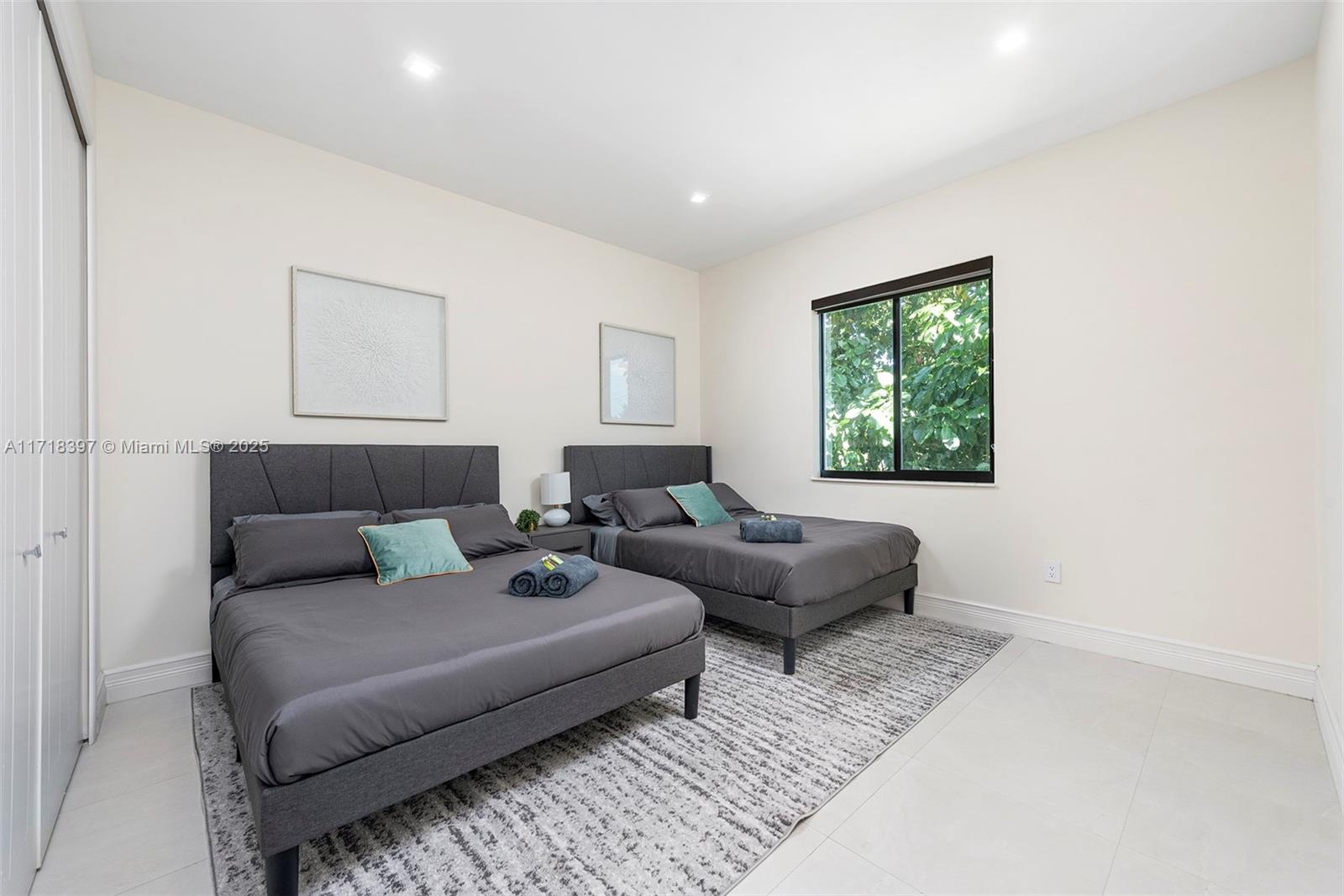 CORAL VILLAS REV - Residential