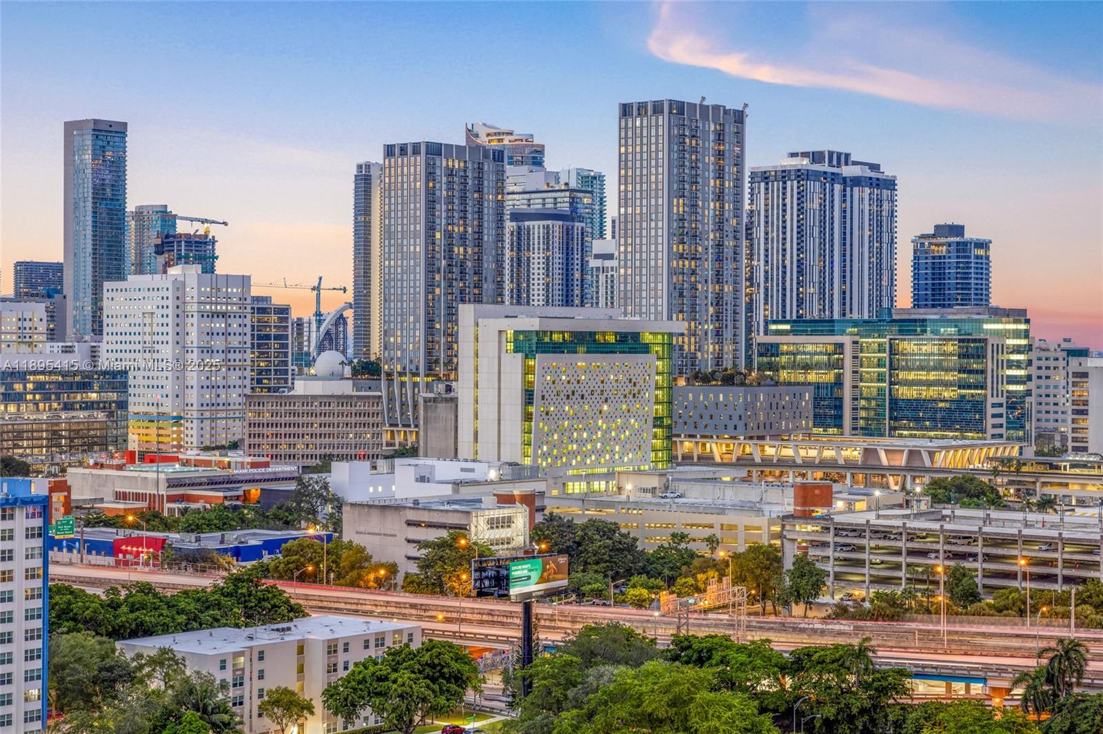 NEO CONDO - Residential