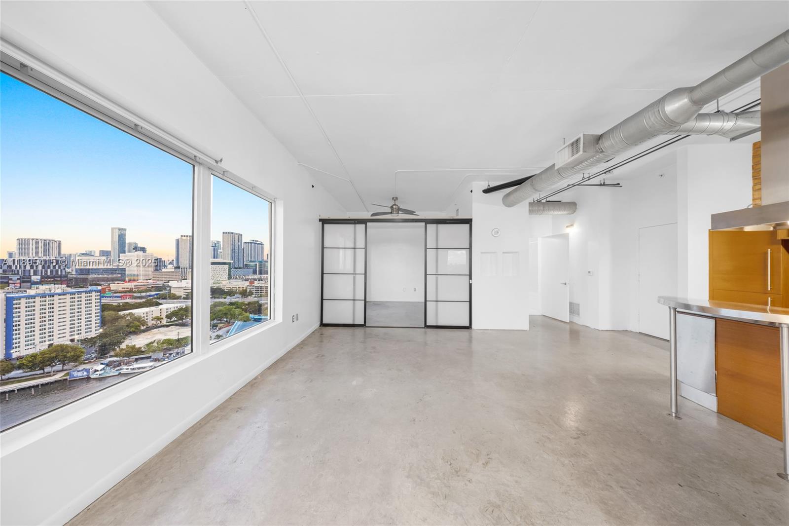 NEO CONDO - Residential