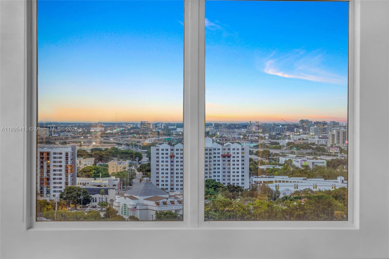 NEO CONDO - Residential