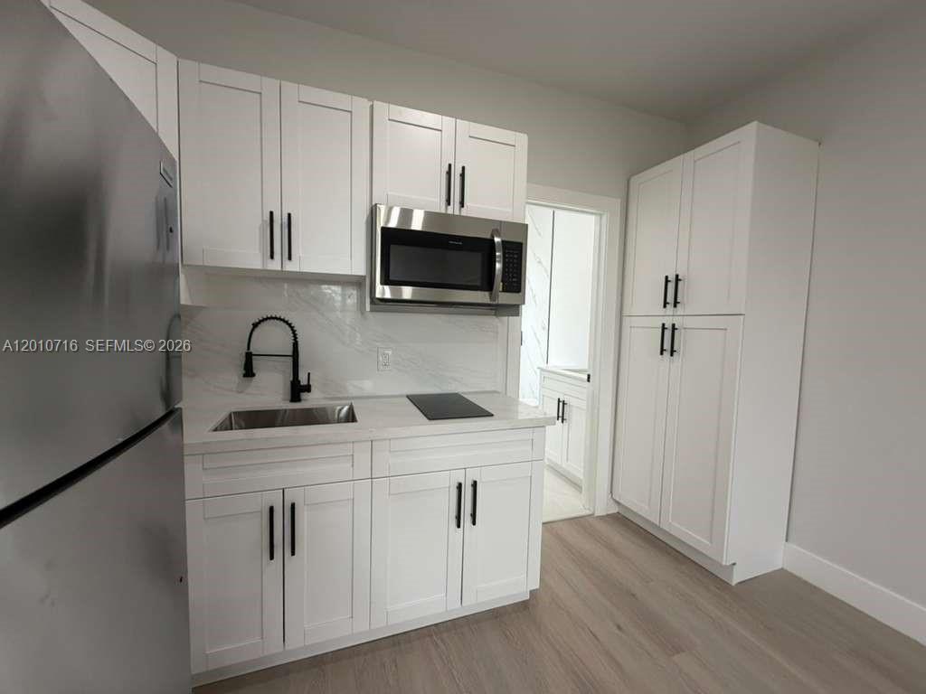 2425 SW 6th St 5