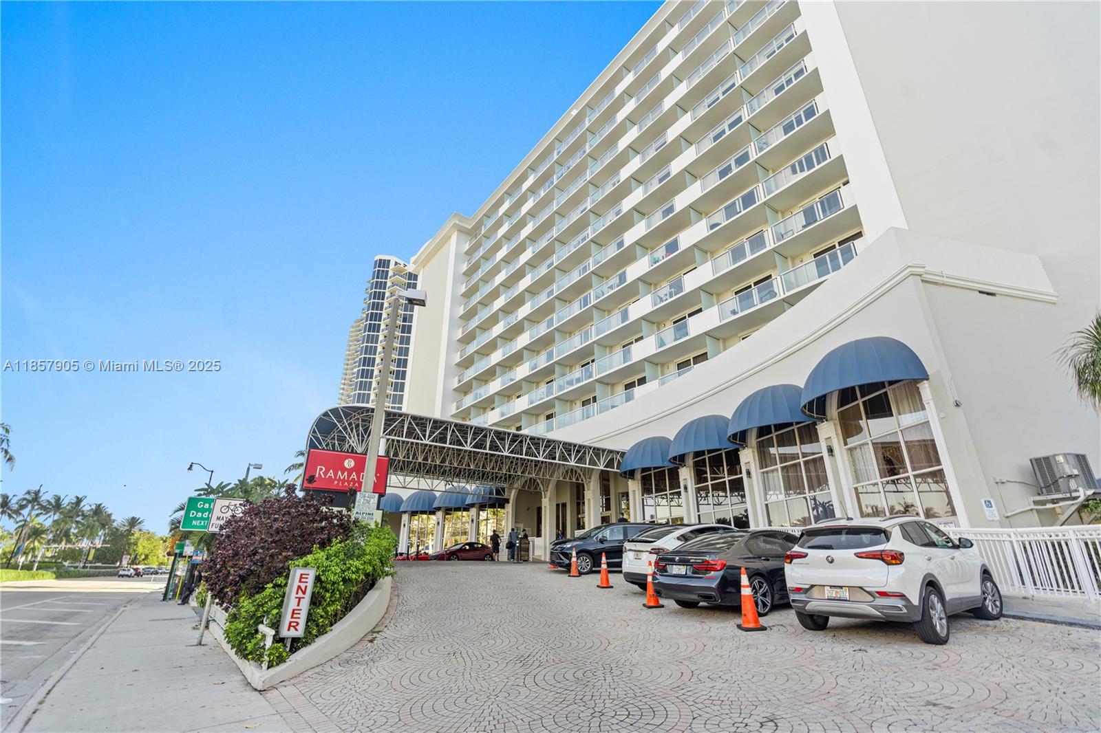 THE AVENTURA BEACH CLUB C - Residential