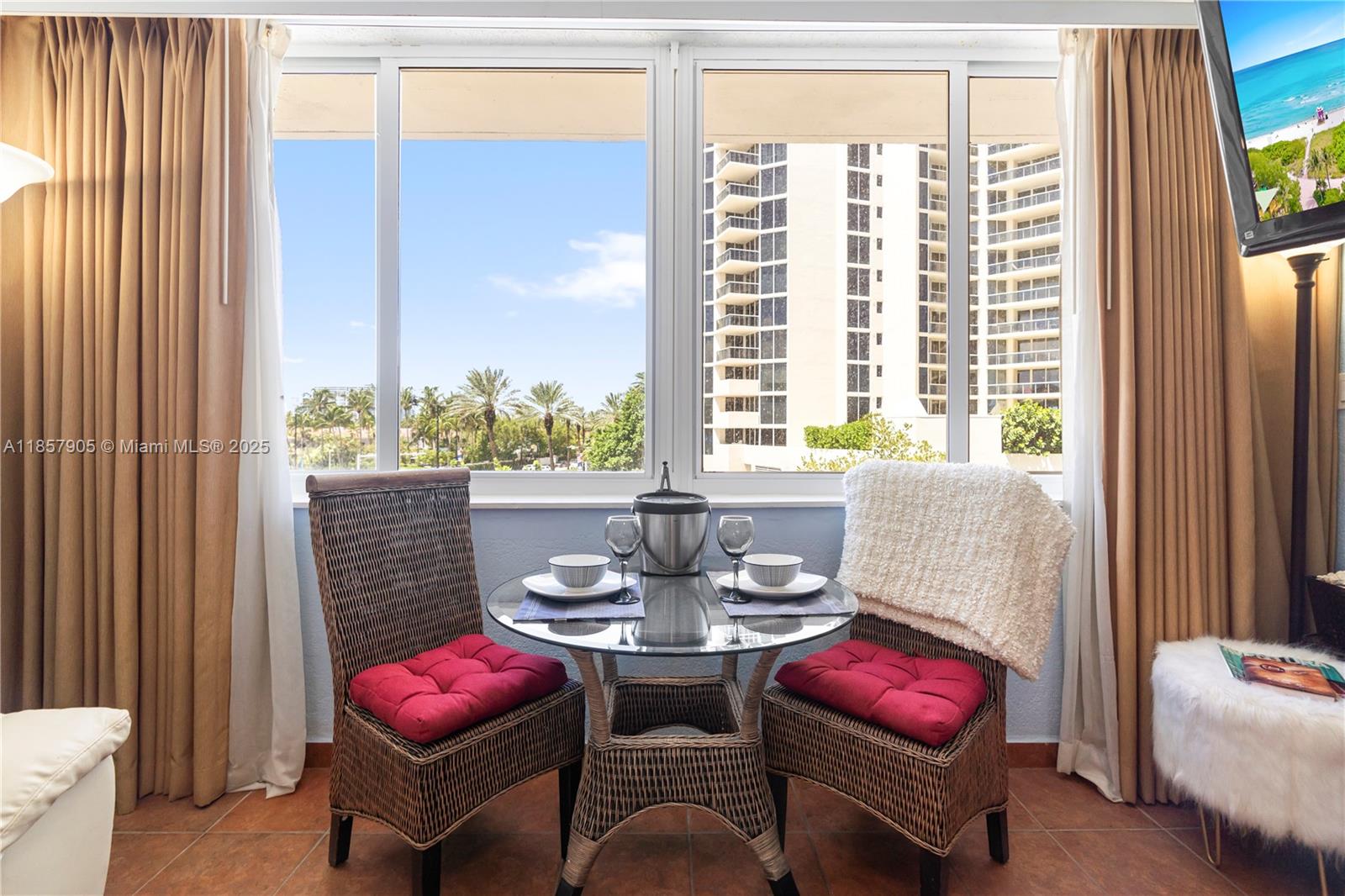 THE AVENTURA BEACH CLUB C - Residential