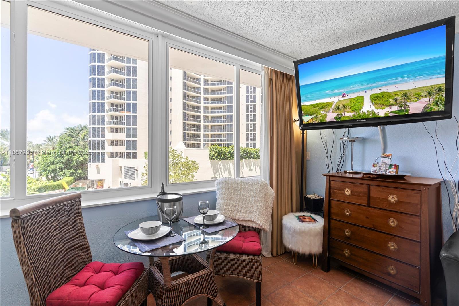 THE AVENTURA BEACH CLUB C - Residential