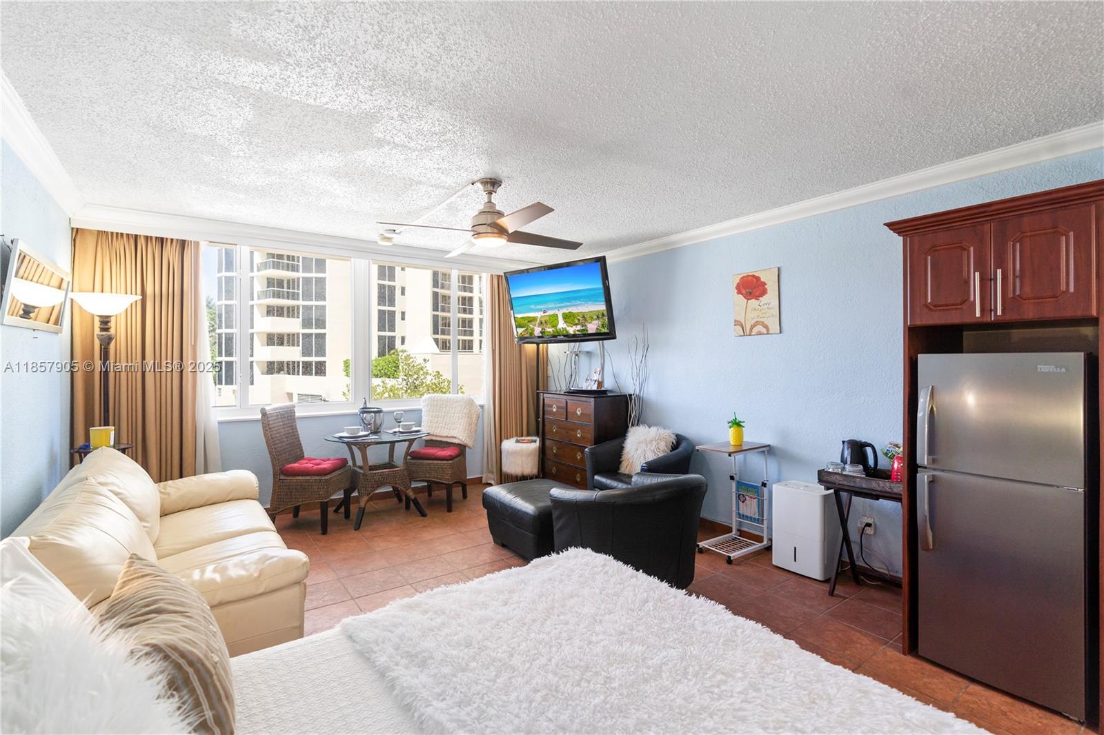 THE AVENTURA BEACH CLUB C - Residential
