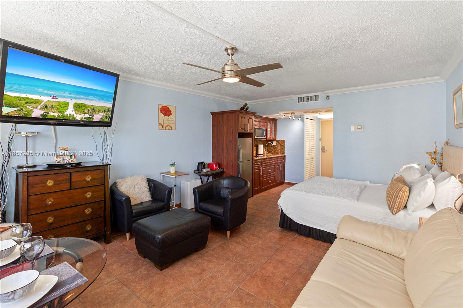THE AVENTURA BEACH CLUB C - Residential
